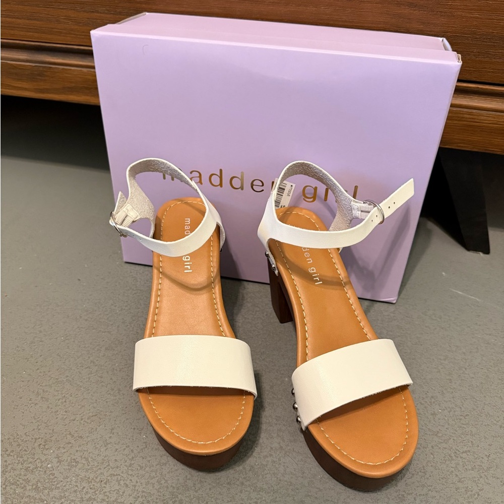 Madden Girl White Flat Sandals Minimalist Design
